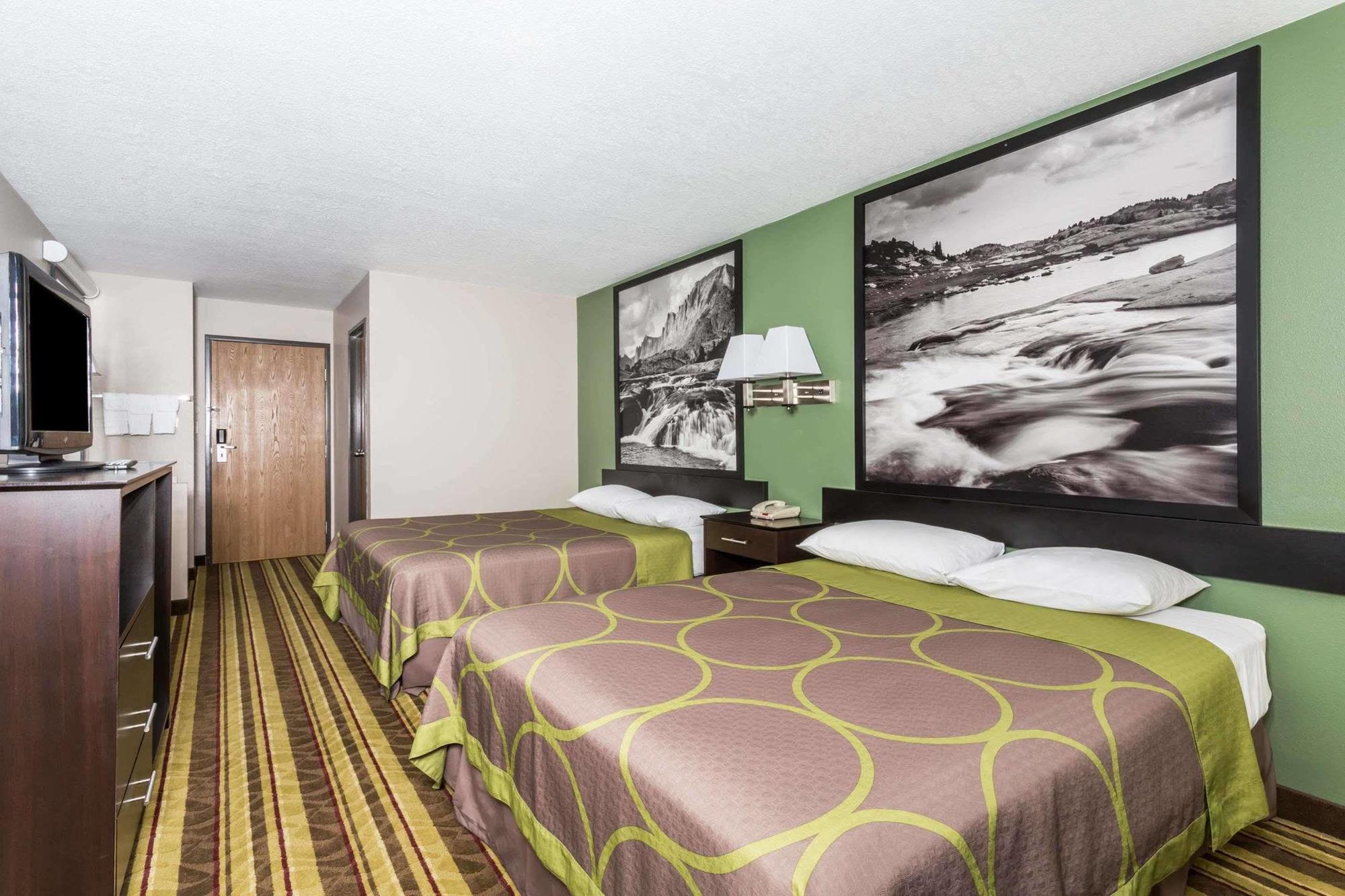 Super 8 by Wyndham Rock Springs Hotell Exteriör bild